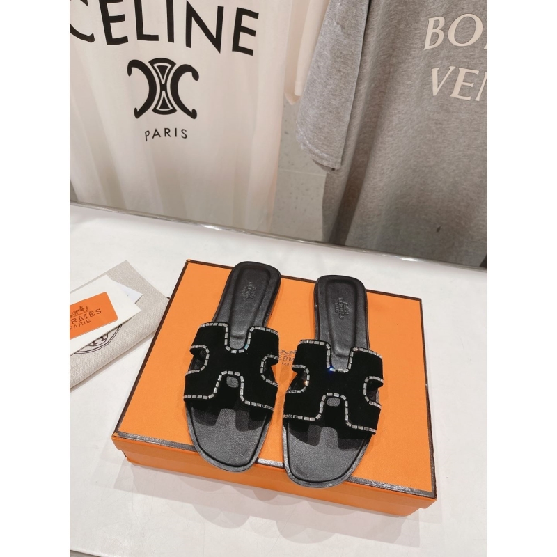 H**mes slippers